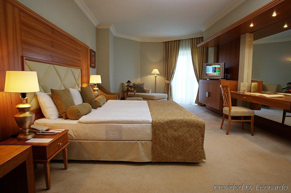 Rixos-Prykarpattya Resort Truszkavec Szoba fotó